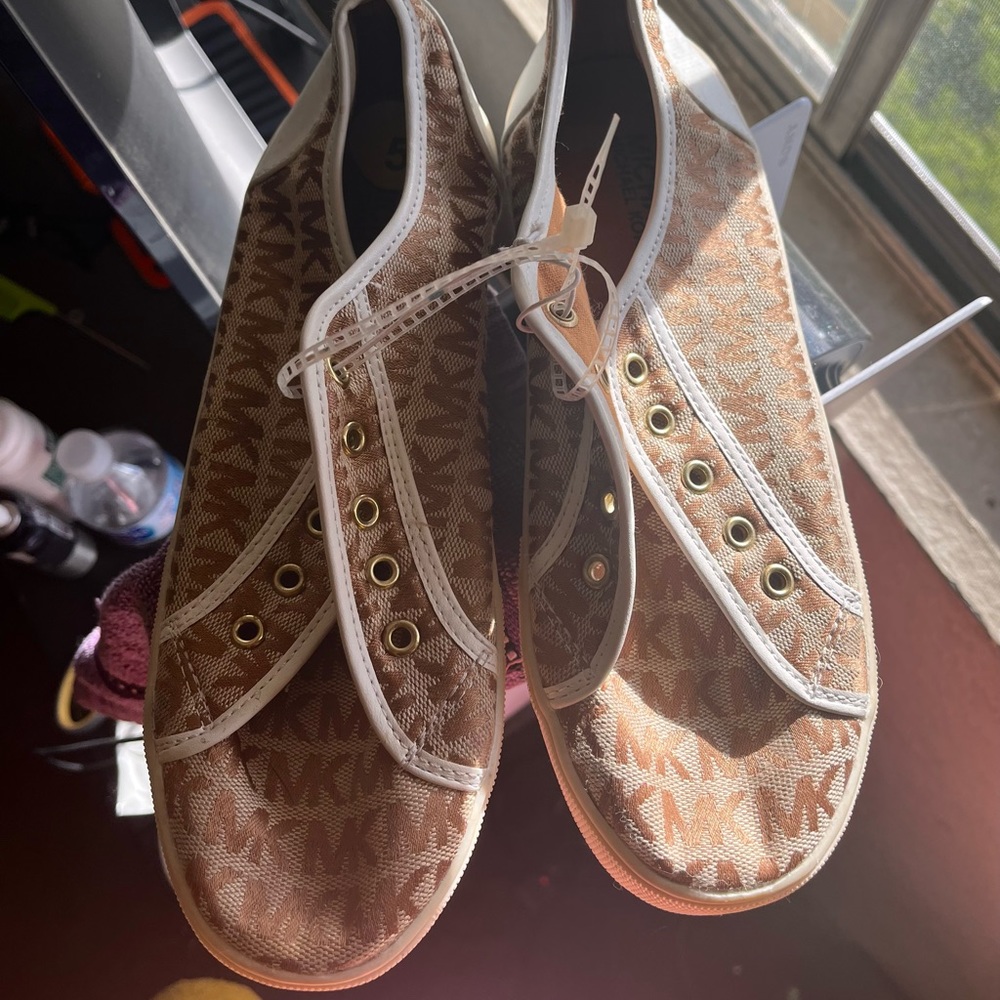 MK tennis shoes